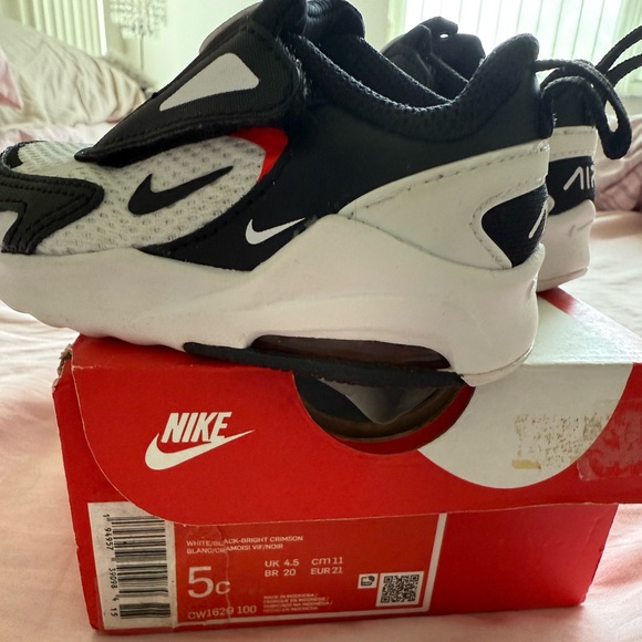 Nike Air Max Bolt TDE - White, Black, Bright Crimson, size 5 toddler new in box - Picture 3 of 6